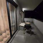 Azure Cosy - Private Terrace And Free Parking Apartament *