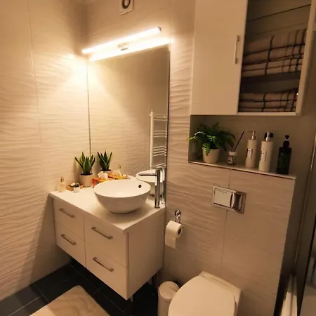 Azure Cosy - Private Terrace And Free Parking * Cluj-Napoca
