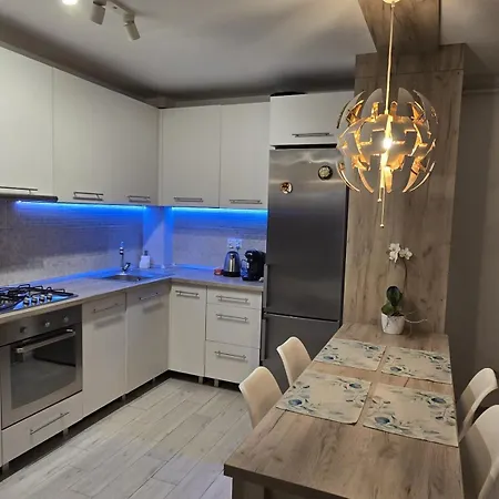 Azure Cosy - Private Terrace And Free Parking * Cluj-Napoca