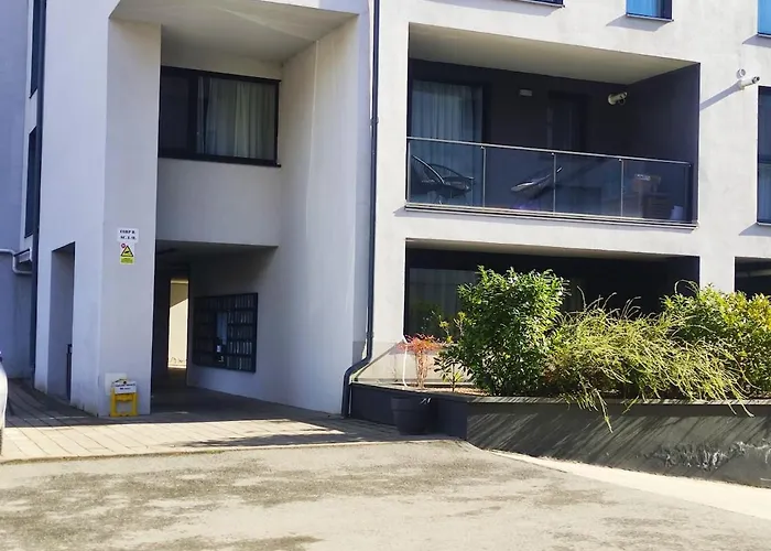 Apartman Azure Cosy - Private Terrace And Free Parking *