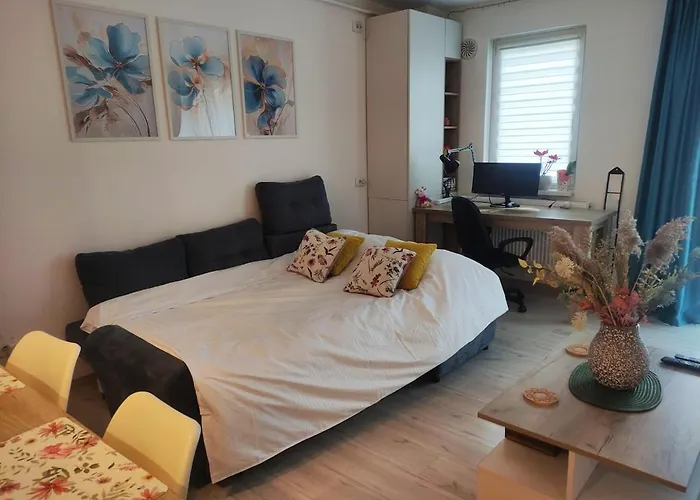 Apartman Azure Cosy - Private Terrace And Free Parking